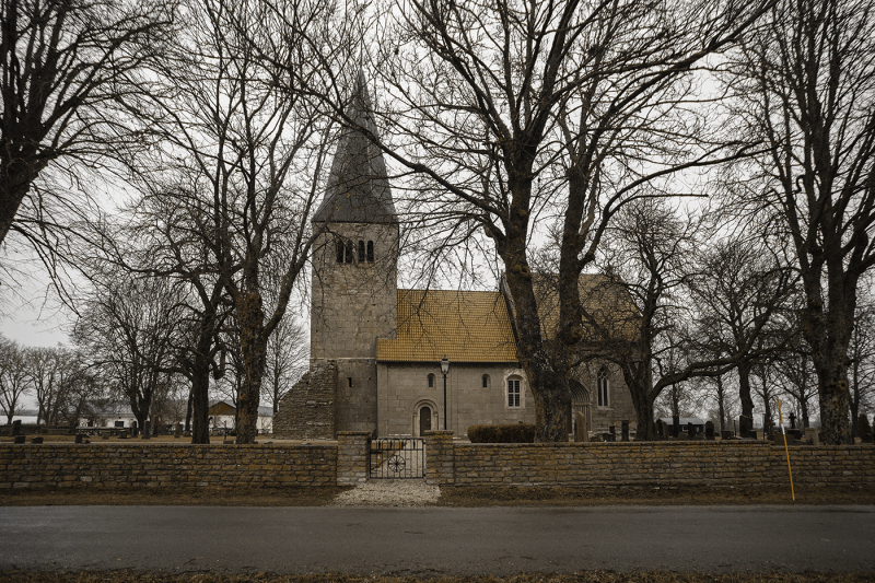 Follingbo kyrka från söder
