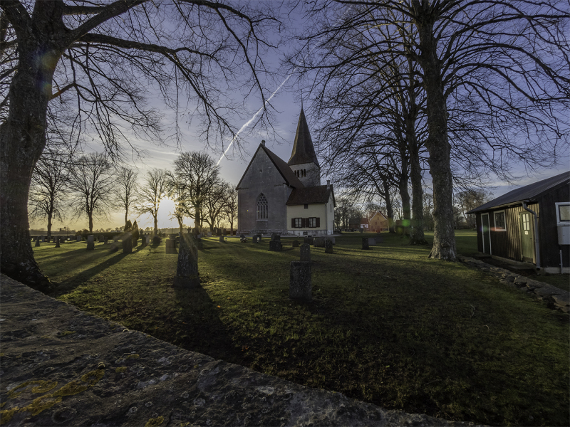 Follingbo kyrka från öster