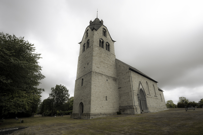 Grötlingbo kyrka från sydväst