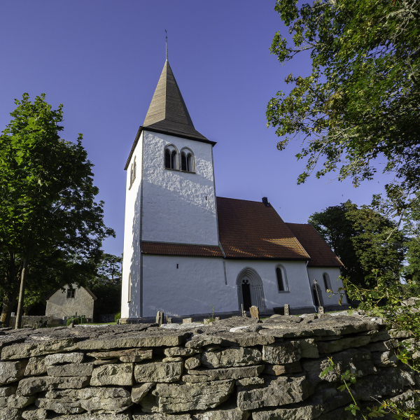 Hall kyrka från söder