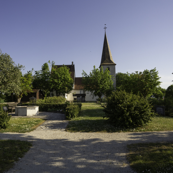 Halla kyrka från norr