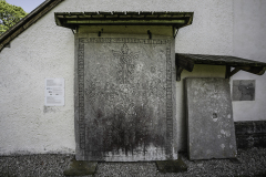 Gravhäll från 1300-talet