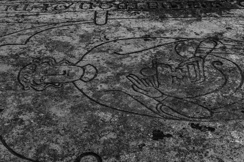 B06A6326-Hellvi-Halvatus-Tumba-1400