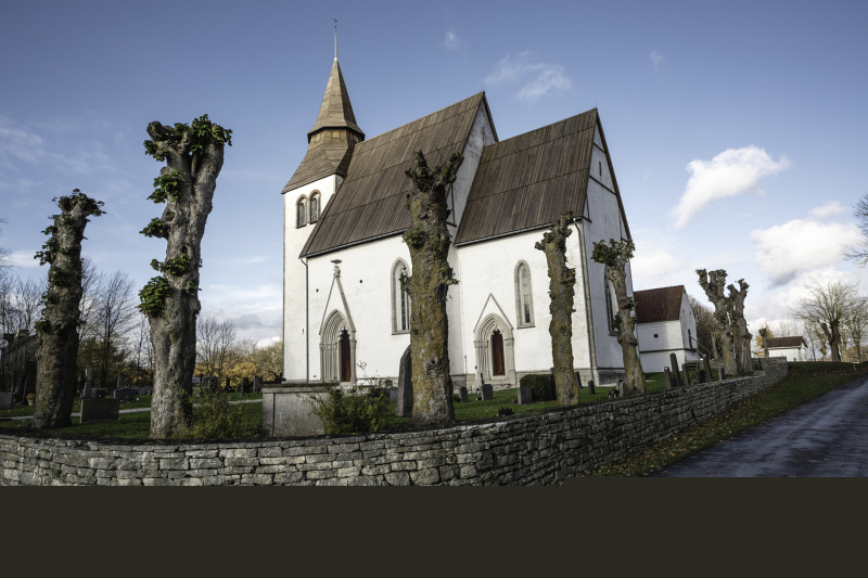 Hörsne kyrka från söder