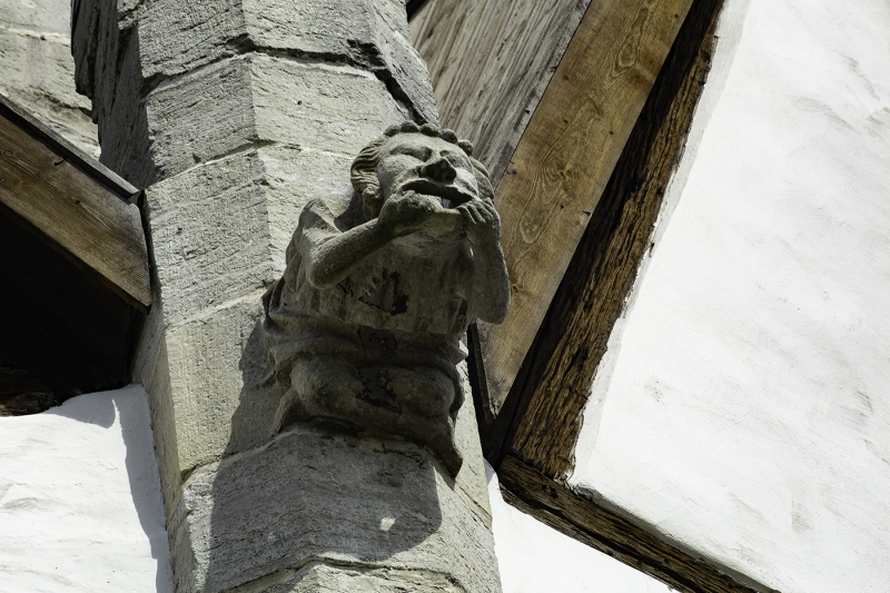 Vattenkastare på tornet, 1340-tal