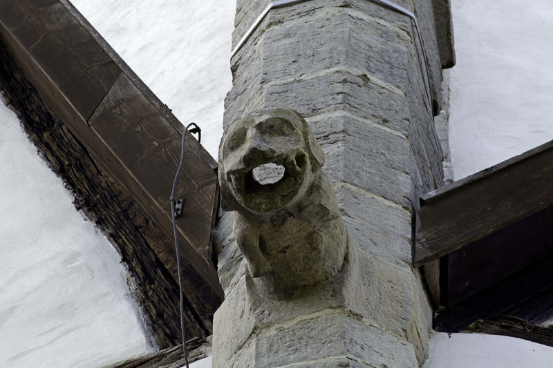 Vattenkastare på tornet, 1340-tal