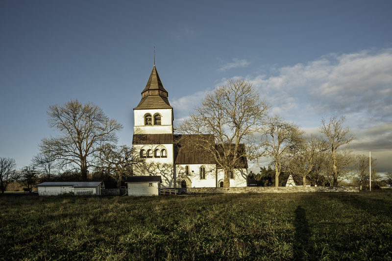 Lokrume kyrka från söder