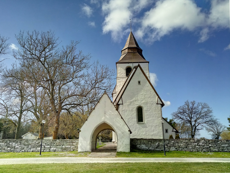 Lokrume kyrka från öster