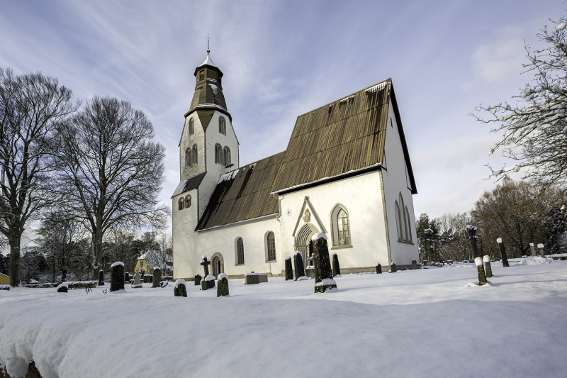 Lye kyrka söderifrån