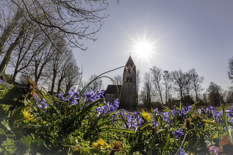 Mästerby kyrka norrifrån