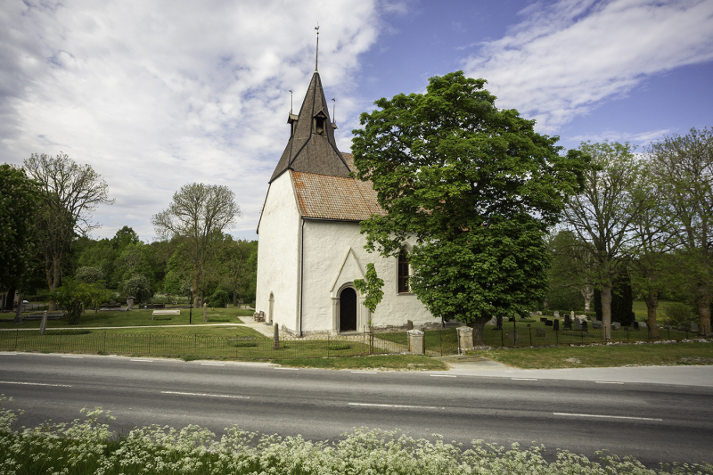Östergarn kyrka söderifrån