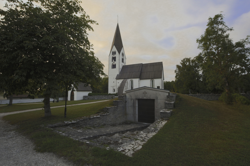 Othem kyrka söderifrån