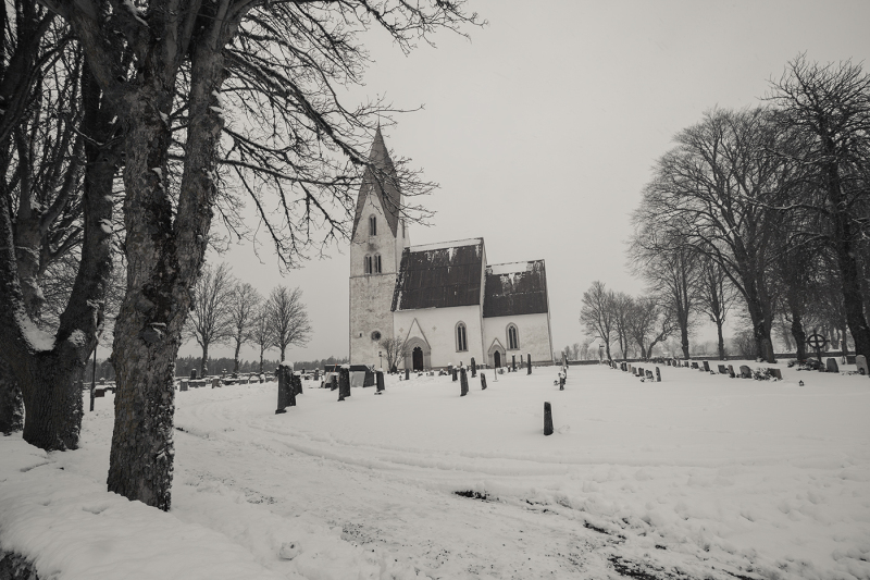 Tofta kyrka från söder