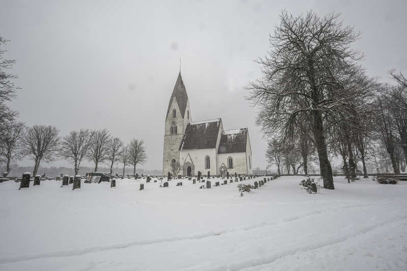 Tofta kyrka från söder