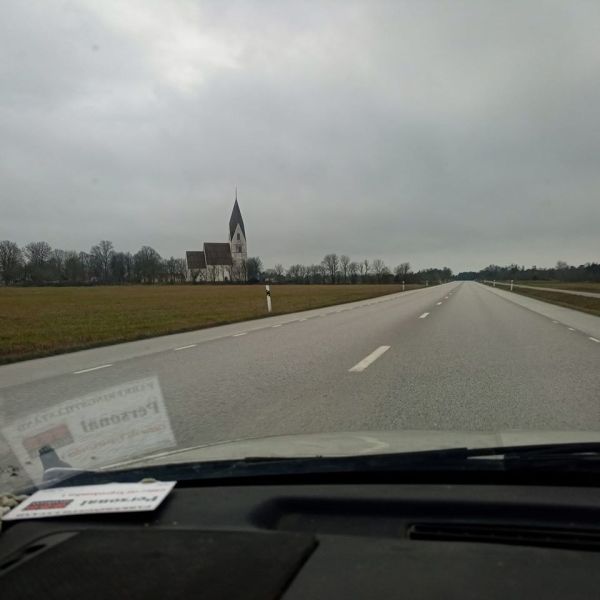 Tofta kyrka från norr
