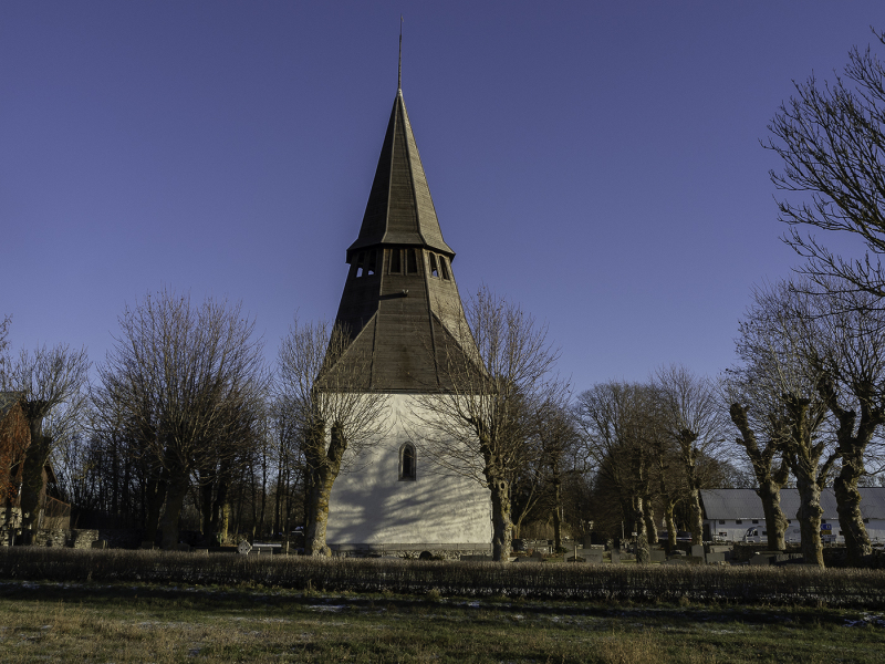 Träkumla kyrka från väster