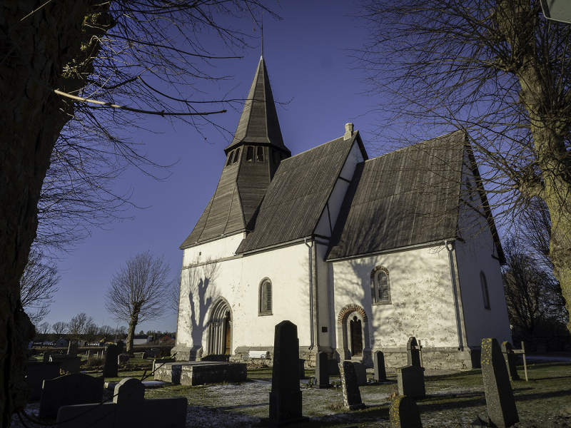 Träkumla kyrka från sydost