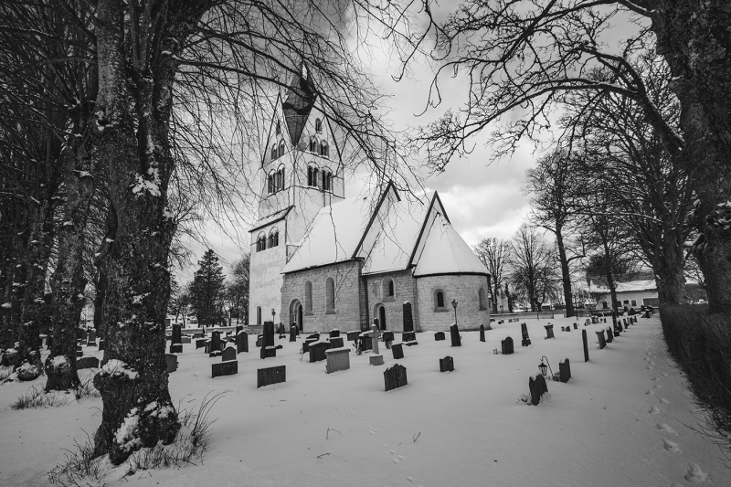Vall kyrka från sydost