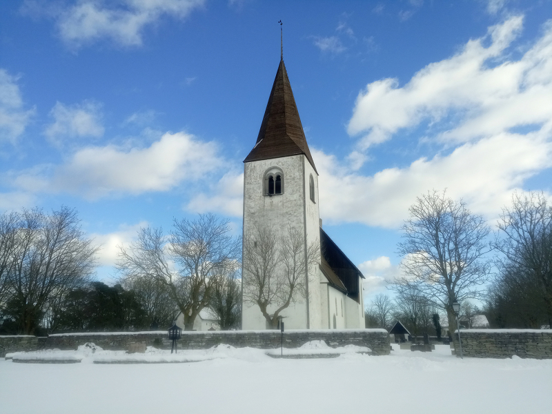 Vallstena kyrka från sydväst