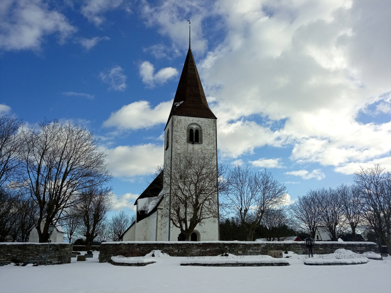 Vallstena kyrka från öster