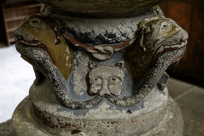 Dopfunt från 1100-talet, målad på 1700-talet