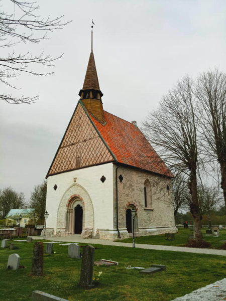 Västergarn kyrka från sydväst