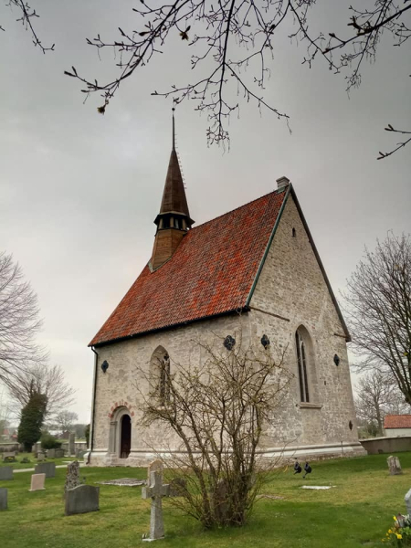 Västergarn kyrka från sydost
